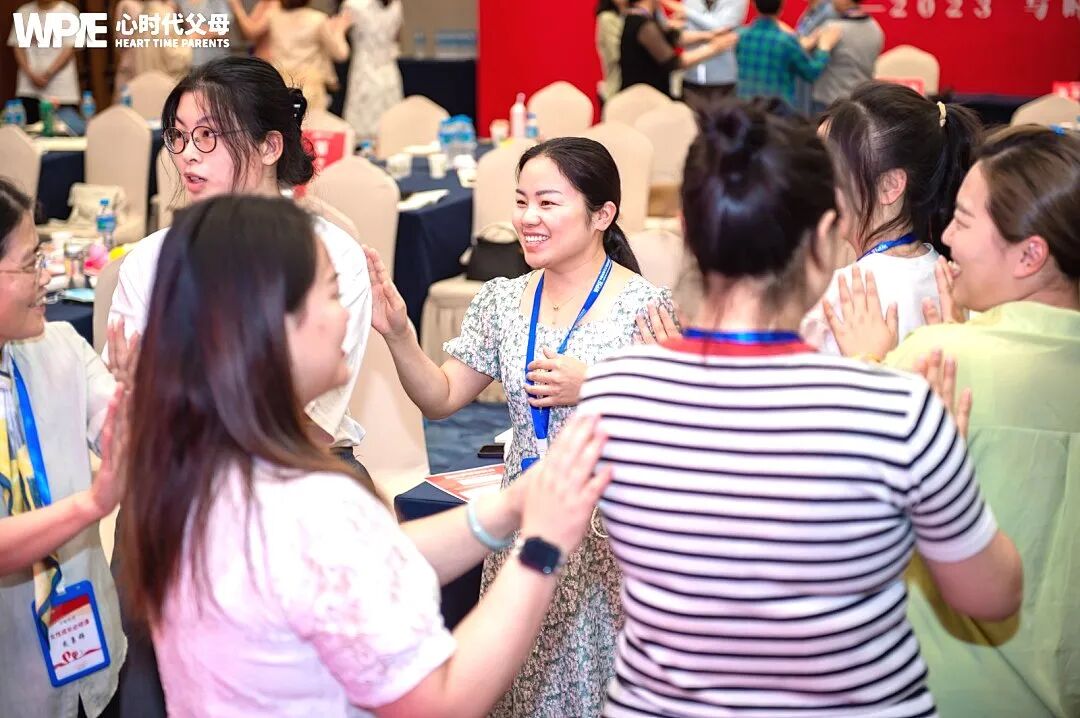 “你不是不会说话，而是不想”——别拿原生家庭的痛，当作伤害孩子的理由！