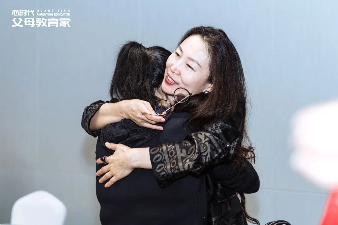 妈妈给小侄女炸薯条，我扭头就走——王克老师：“你不敢对妈妈撒的娇，最后都变成了对老公发的火”