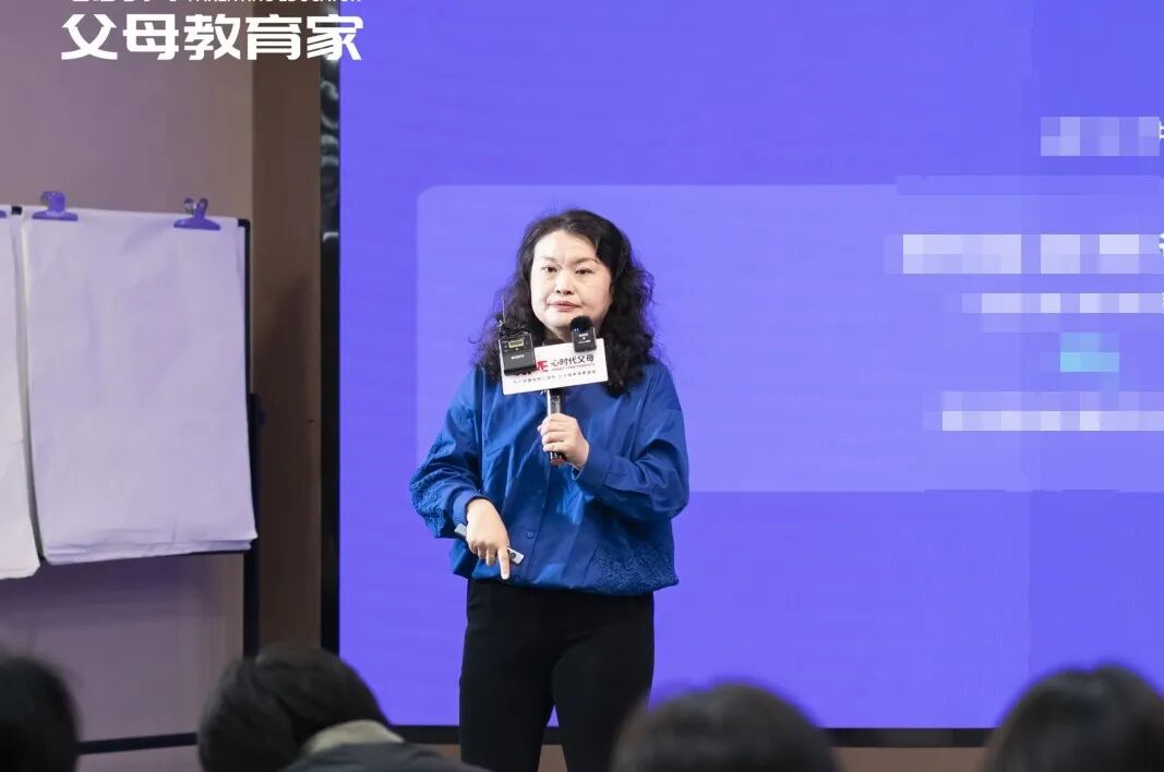 放下“重男轻女”的执念：那个被期待是男孩的女孩，“叛逆”是她最后的求救！