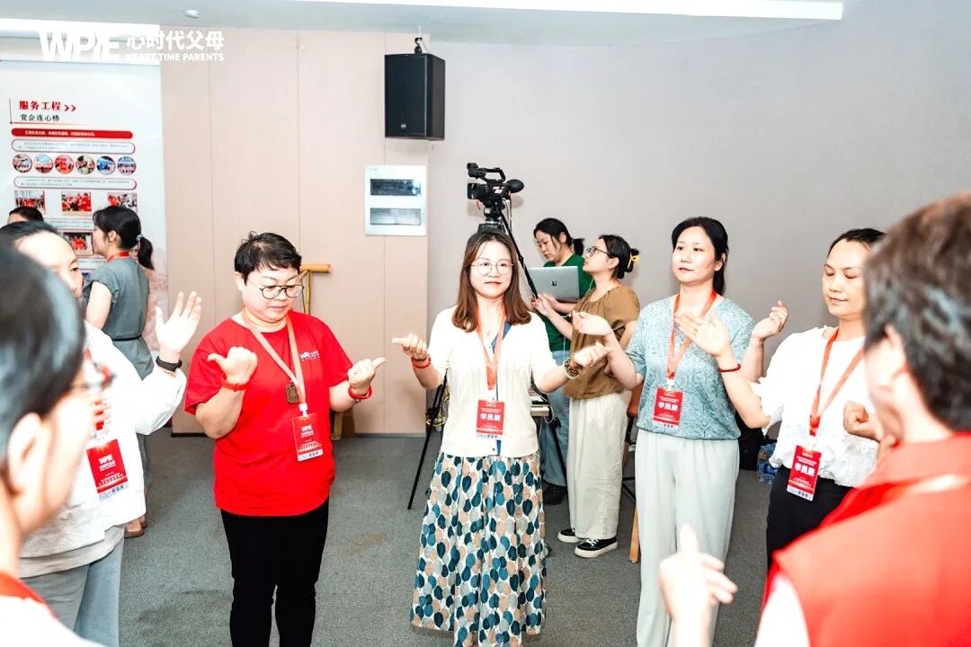 张兆鹏老师：“别把休学的孩子当病人，她本就是正常人！”