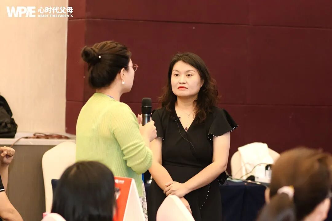 “姐姐就该多付出”“拒绝就是不孝”——文聪老师一语道出残忍的真相：“在至亲眼里，钱比你重要！”