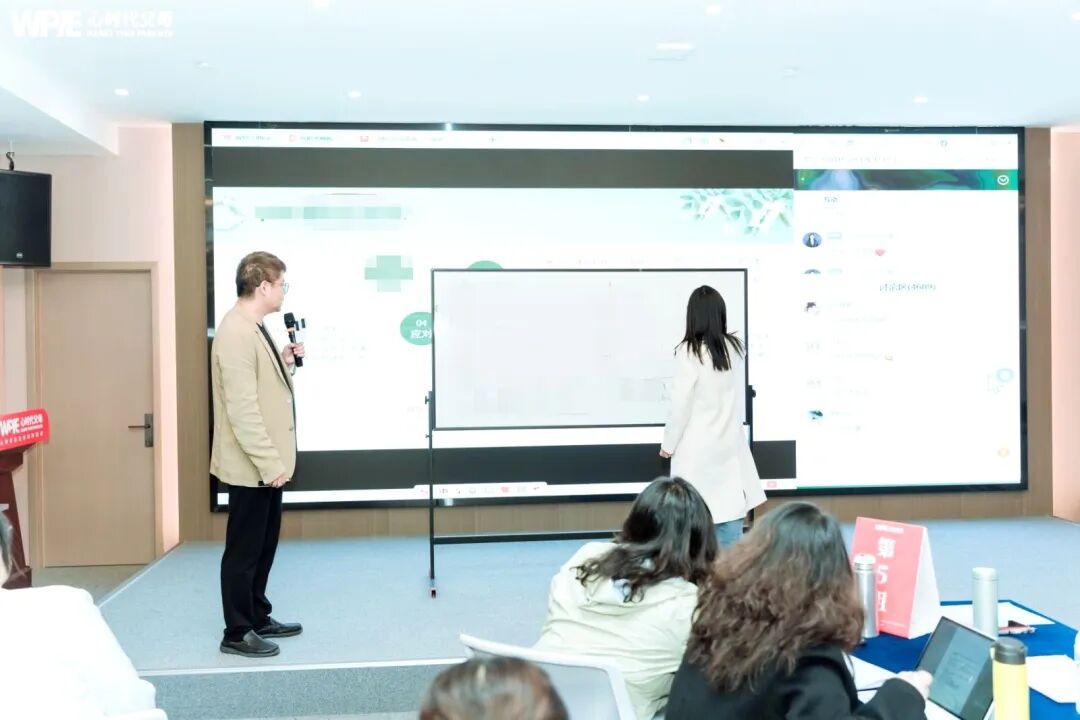 去他的“乖”！我们总想让孩子“乖”，却忘了自己当年心里藏了多少委屈