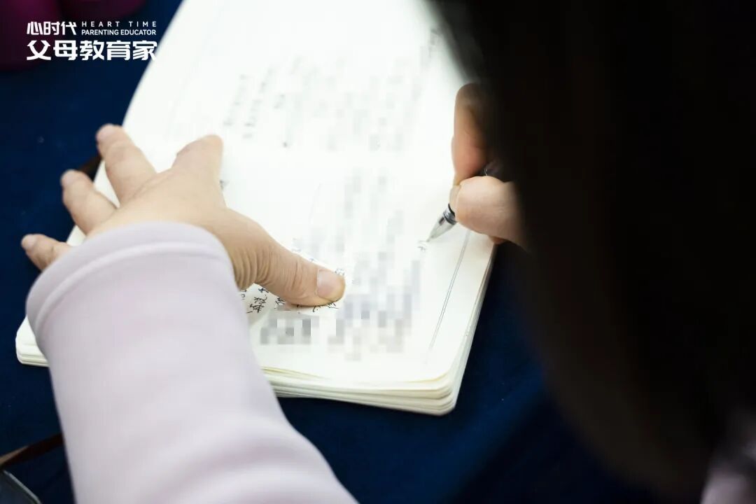 孩子吐槽说：“文聪老师就是这样教你的？”——为什么孩子最讨厌“懂道理”的父母？原因在这里！