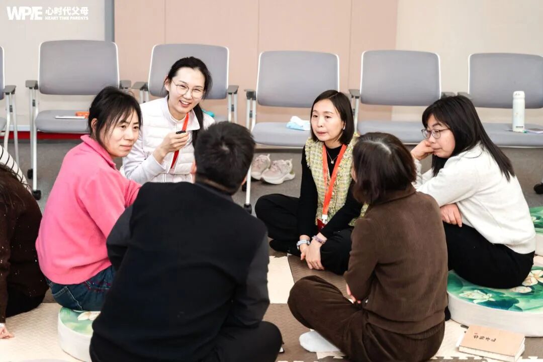 【学习军师方案班 · 高级】“妈，你当年为什么要把我送人？”她哭着问出这句话后才发现，爱从来没走，只是被痛苦挡住了