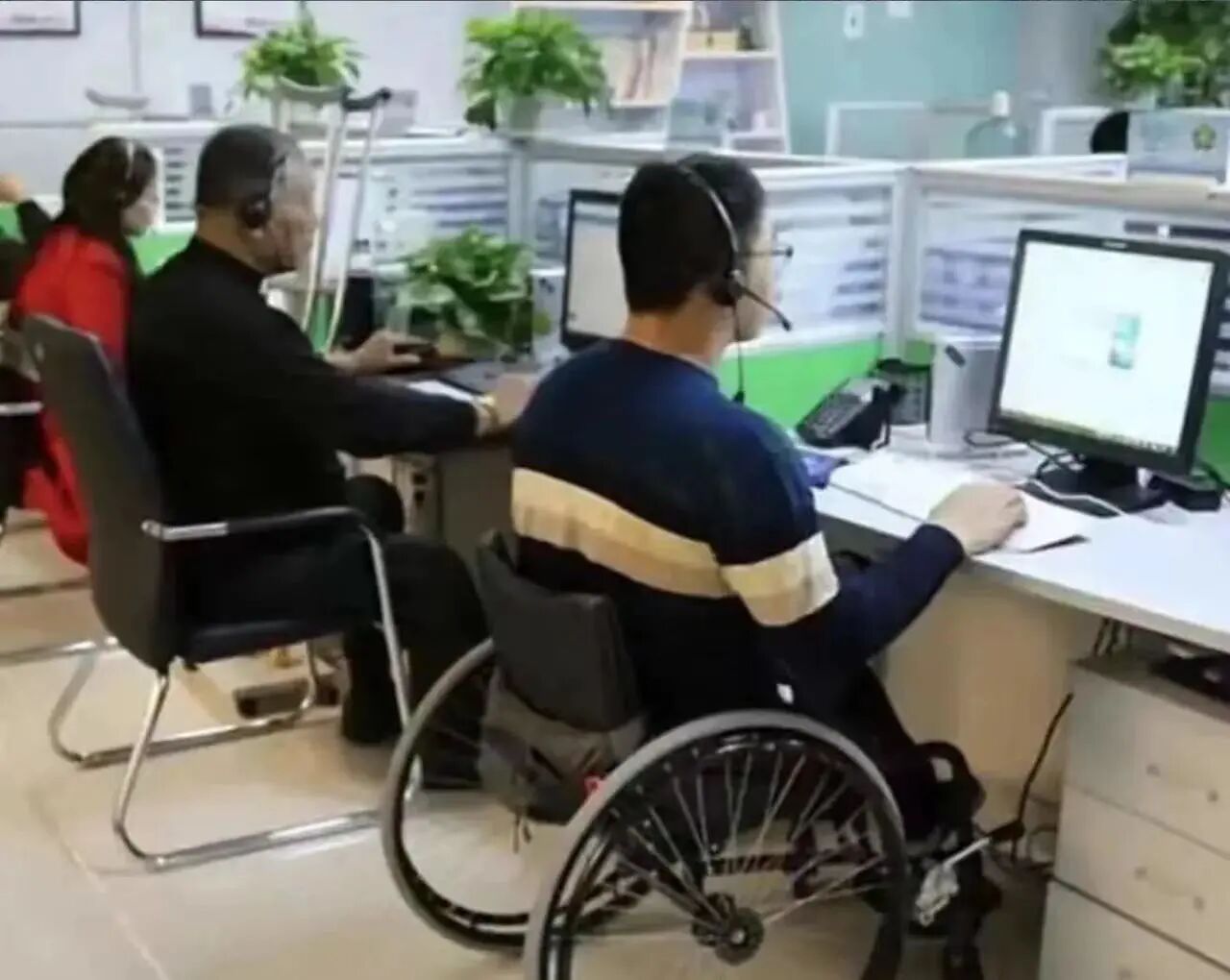 逢灾必捐，1/3员工残疾人，宁愿饿死不接受日资：低调20多年，他终于藏不住了