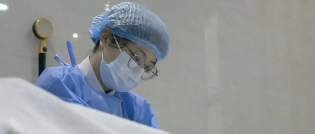 95后入殓师薪资曝光，8年送走20000具尸体，不参加婚礼，没有朋友，网友：给我1000万也不干！