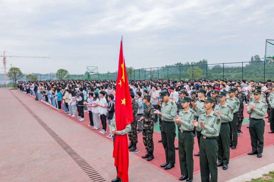 文明之风徐徐吹，礼仪之花朵朵开 |经管校举行十三周升旗仪式(图10)