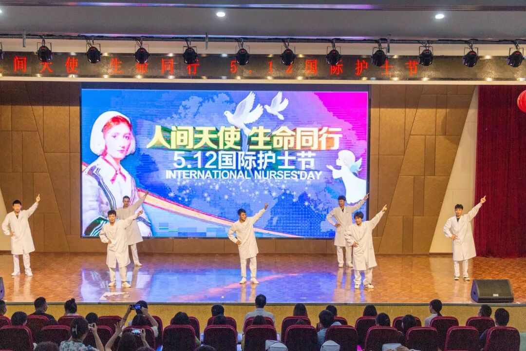 我校举行“人间天使  生命同行  5·12 国际护士节活动暨2020级护理专业学生授帽仪式”(图18)