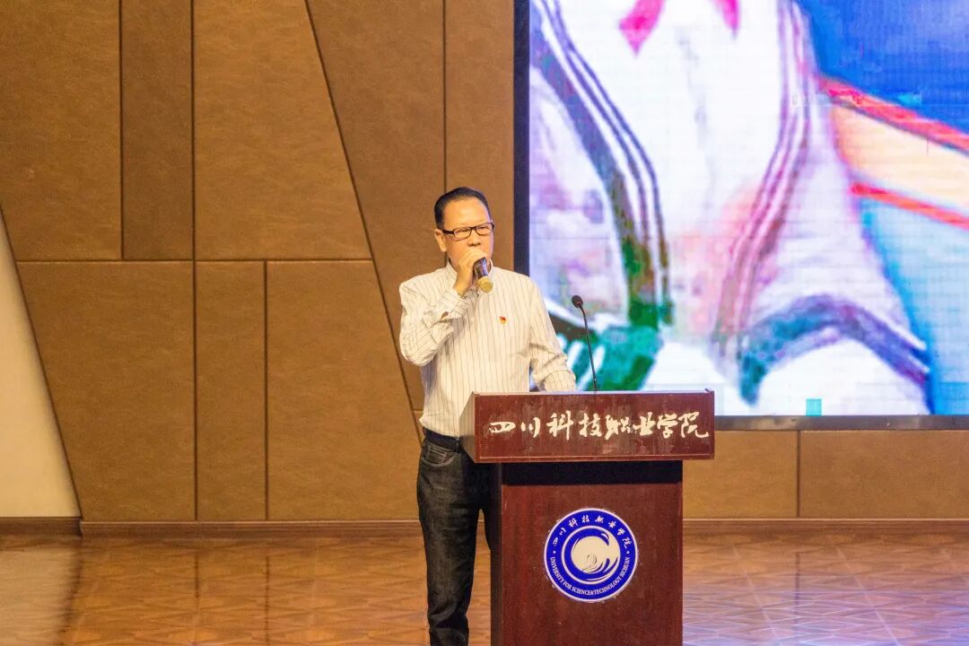 我校举行“人间天使  生命同行  5·12 国际护士节活动暨2020级护理专业学生授帽仪式”(图4)