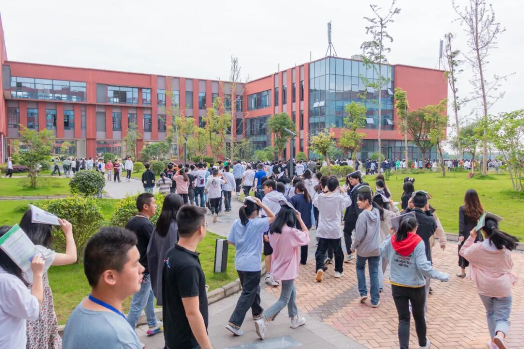 【防震减灾】四川省经济管理学校开展防震减灾安全演练活动(图8)