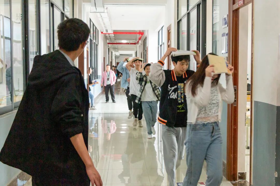 【防震减灾】四川省经济管理学校开展防震减灾安全演练活动(图6)