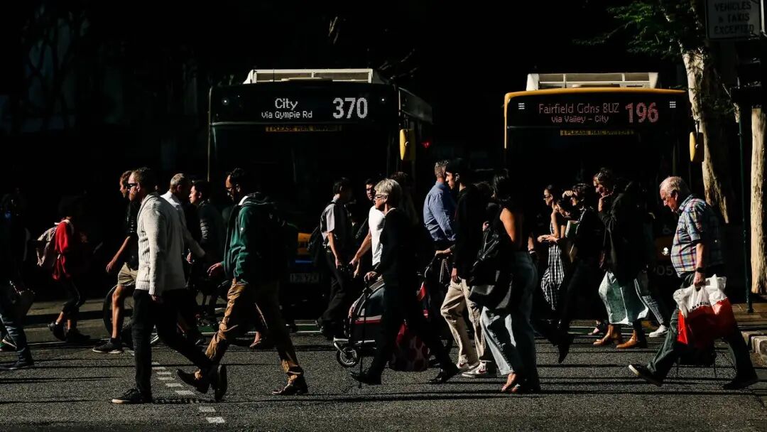 Net Overseas Migration likely to surpass 375,000 in June: experts and  Coalition say | The Australian