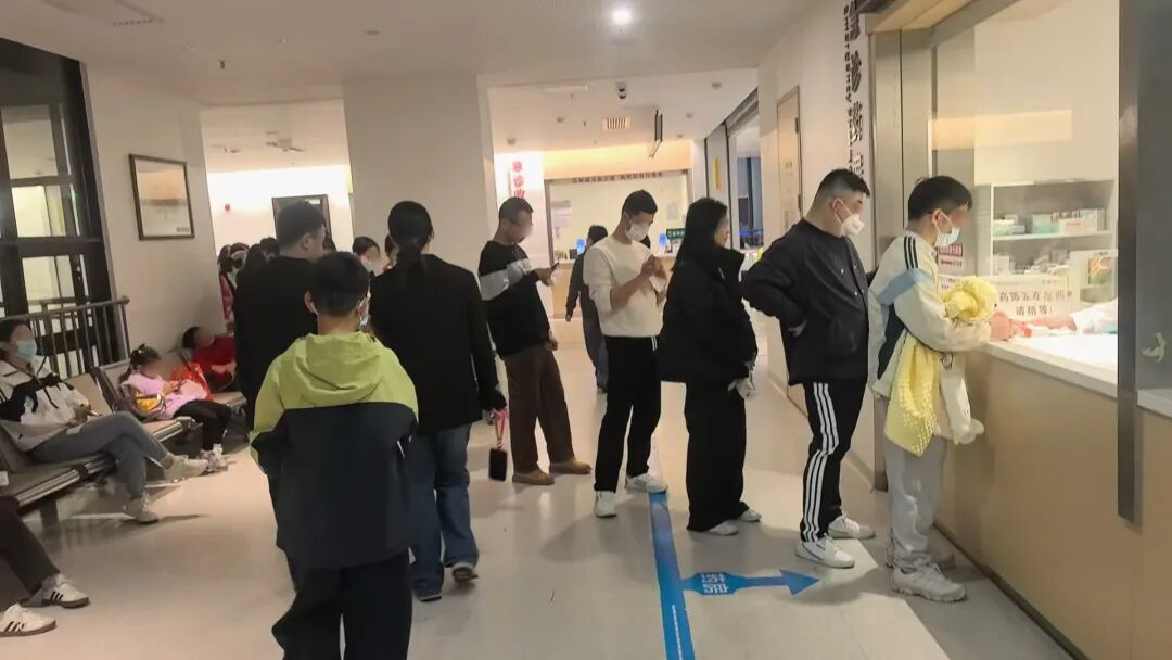 生命前哨不打烊 急诊坚守护安康 | 中山一院广西医院急诊科春节假期全力守护群众健康