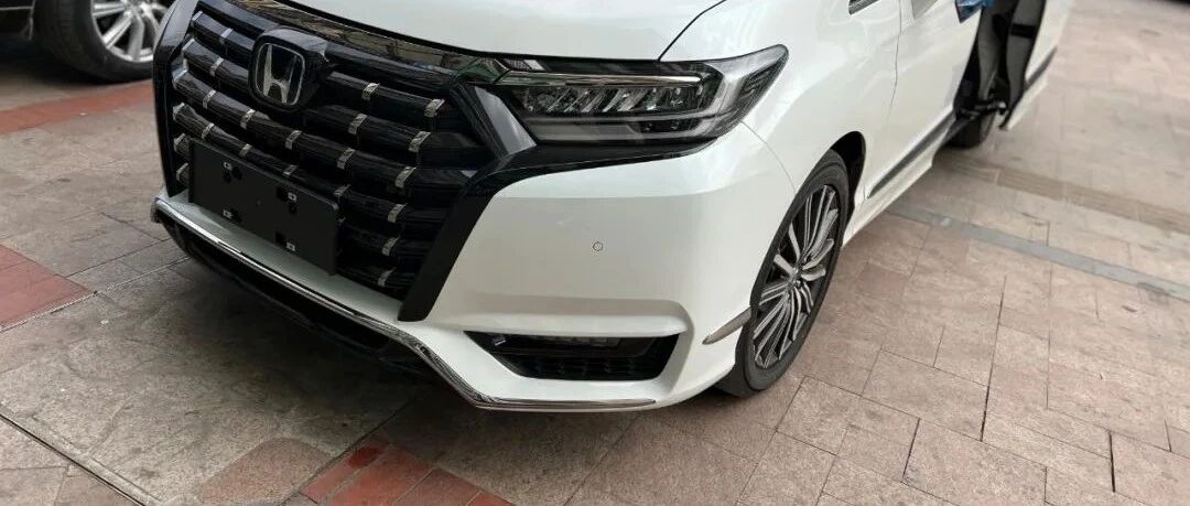新款本田艾力绅现身，换装点矩式格栅，外观更显大气，配备2.0L混动