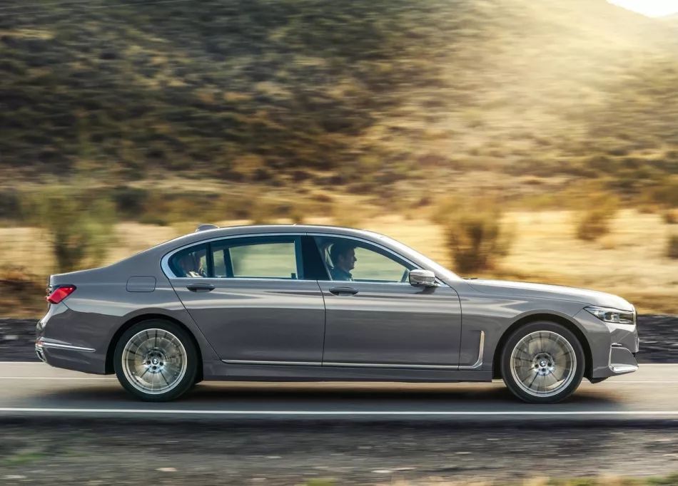 設計更精致，動力多元化，小改款BMW 7系首發，國內最快下半年導入」！ 汽車 第13張