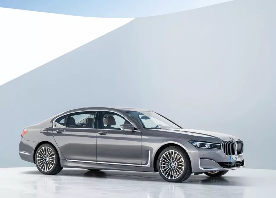 設計更精致，動力多元化，小改款BMW 7系首發，國內最快下半年導入」！ 汽車 第4張