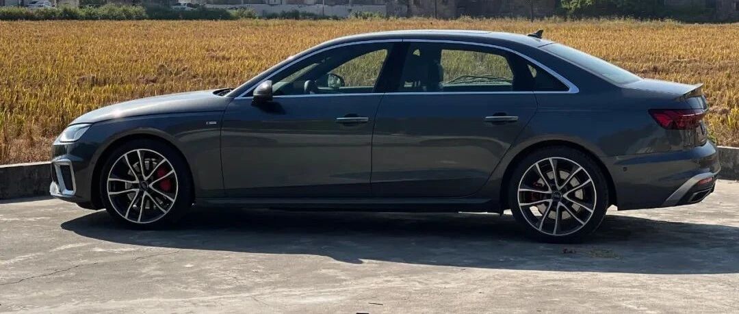 售价30.68-39.68万元，奥迪A4L 2022年型正式上市，抢先体验它的驾驭乐趣