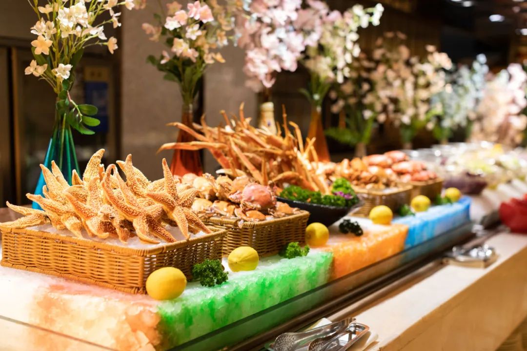 蓝溪国际酒店海鲜自助餐厅丨2大1小海鲜自助丨海鲜吃到饱！