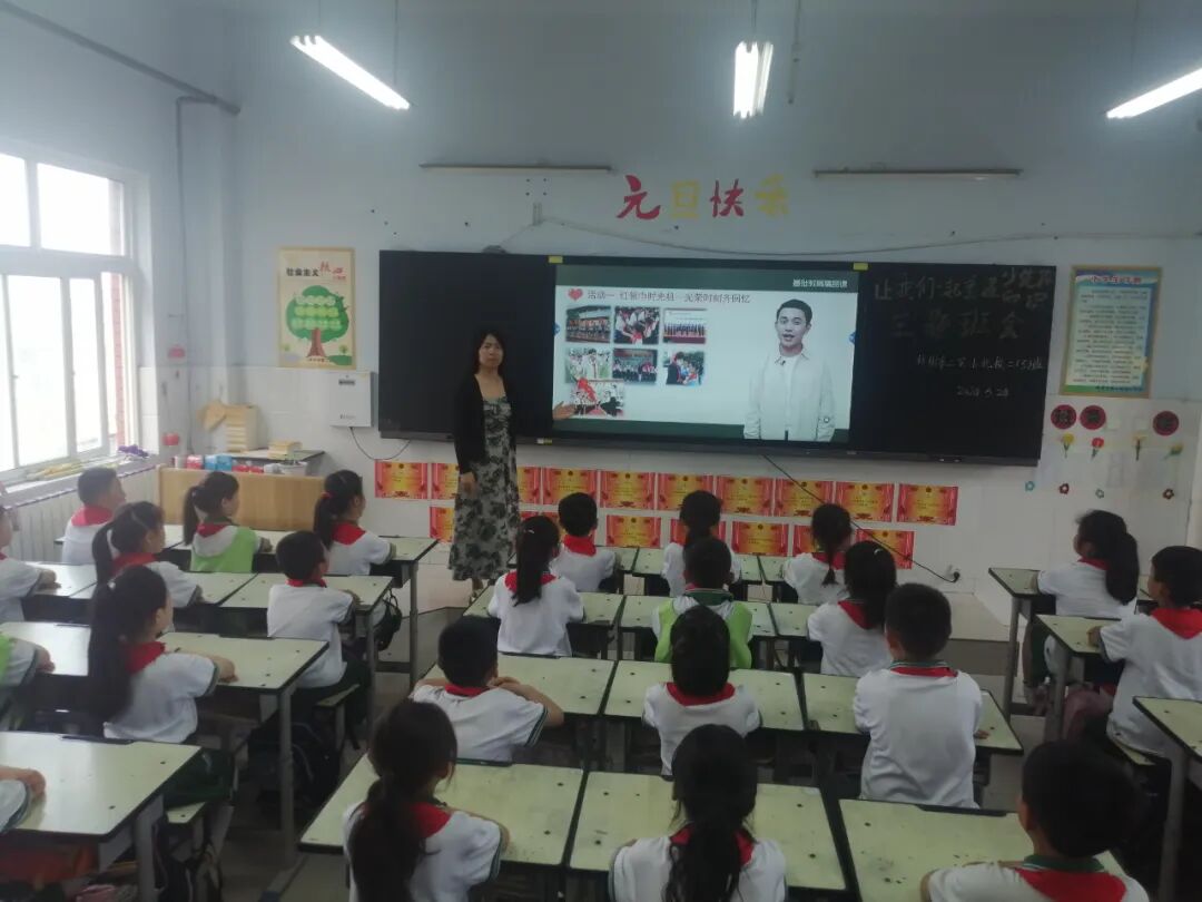 幼小科学衔接强调的是幼儿园和小学的双向衔接,幼儿园和小学要同步