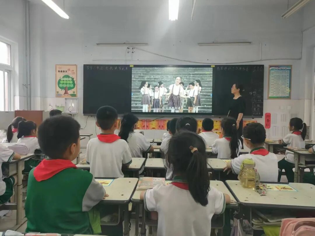幼小科学衔接强调的是幼儿园和小学的双向衔接,幼儿园和小学要同步