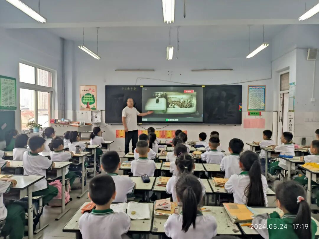 幼小科学衔接强调的是幼儿园和小学的双向衔接,幼儿园和小学要同步