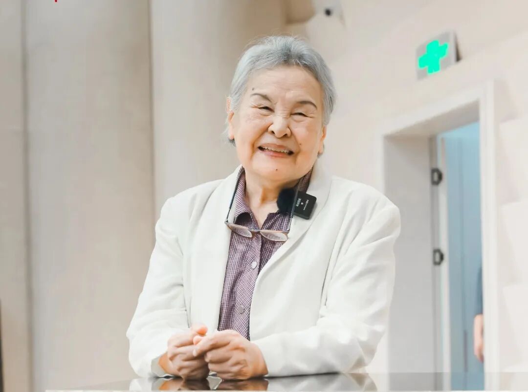 专访|95岁指挥家郑小瑛:书写音乐为人民的不老青春