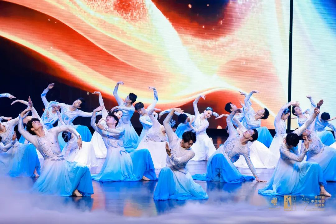 2024年中国金鸡百花电影节开幕 第3张