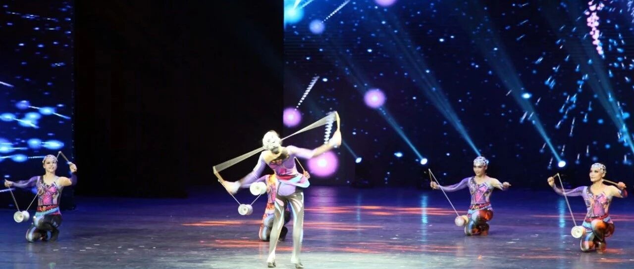 杂技动作失误要重来吗？