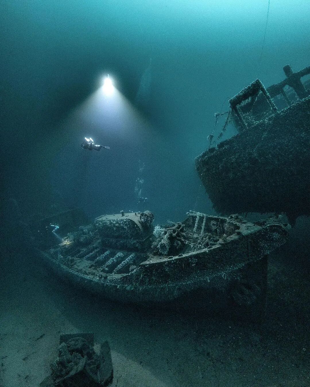 令人大开眼界的海底沉船i水下摄影
