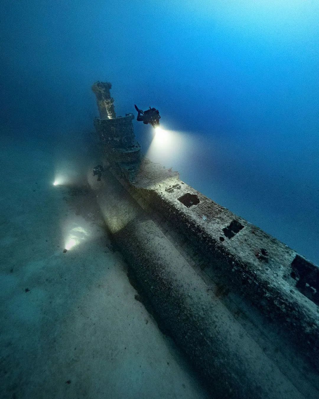 令人大开眼界的海底沉船i水下摄影