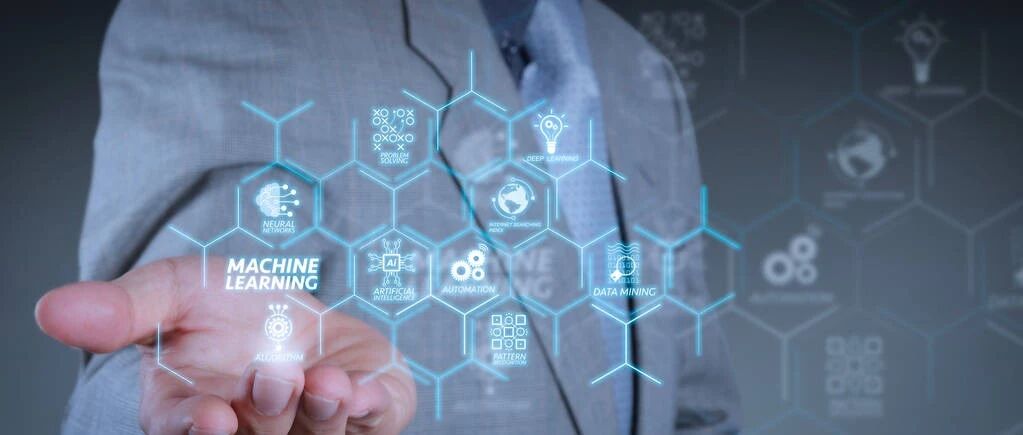 互联网平台数据垄断：理论分歧、治理实践及政策建议