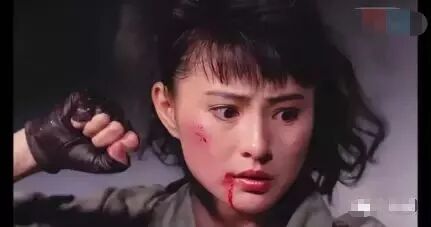 干儿子藏衣柜？突然被抓只穿内衣，谎称一起买衣绝没出轨？法庭上演亲密戏证清白？（组图） - 8