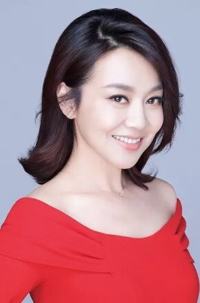 



狠人！隐婚生女，让保安赶现男友？又恋上小11岁同组演员......
