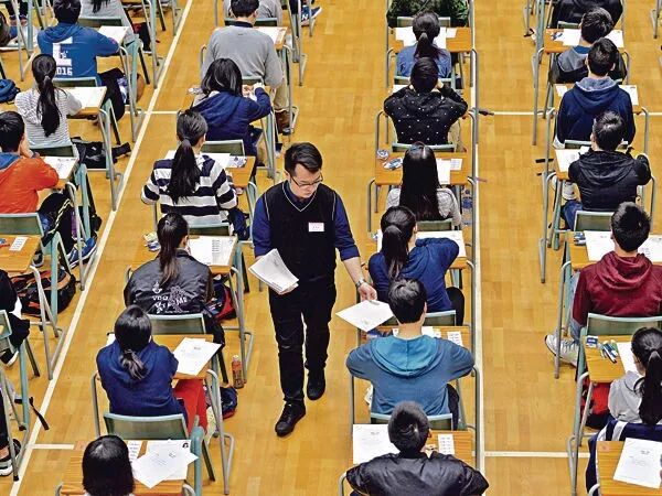 发音含糊不清 抢答比谁大声 香港 高考 生常犯这些错