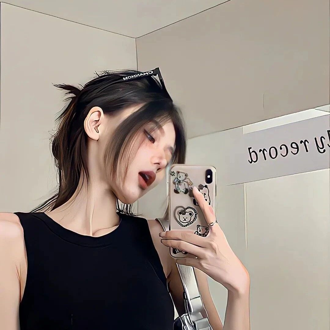 𝙒𝙚𝘾𝙝𝙖𝙩壁纸 | 高质感ins冷淡风高清壁纸