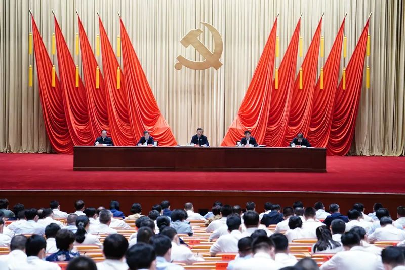 习近平：信念坚定对党忠诚实事求是担当作为 努力成为可堪大用能担重任的栋梁之才(图2)