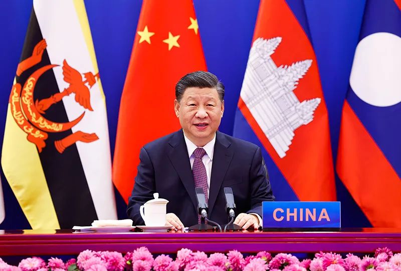 习近平出席并主持中国－东盟建立对话关系30周年纪念峰会 正式宣布建立中国东盟全面战略伙伴关系(图1)