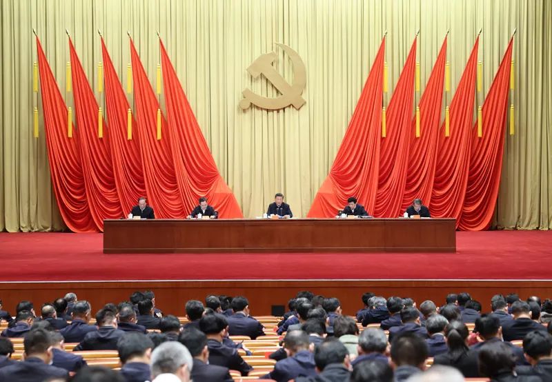 习近平在中央党校（国家行政学院）中青年干部培训班上强调 筑牢理想信念根基树立践行正确政绩观 在新时代新征程上留下无悔的奋斗足迹(图2)