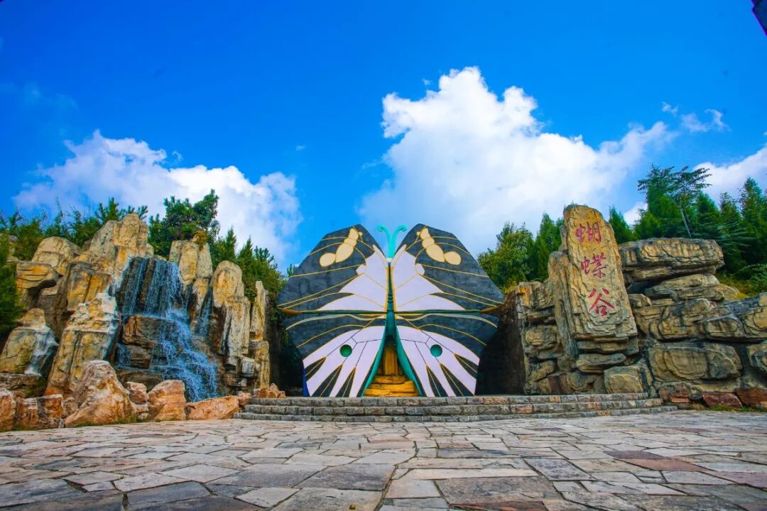 当519遇上520丨萤火虫水洞地下大峡谷旅游区邀请您以爱之名去旅行