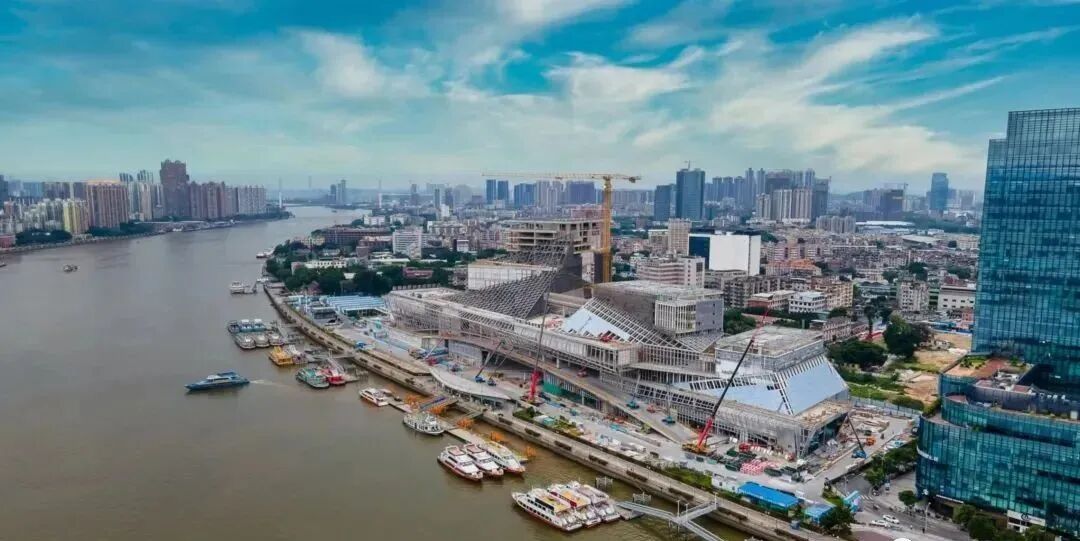 广州荔湾区新盘保利和悦滨江，总价300万、*