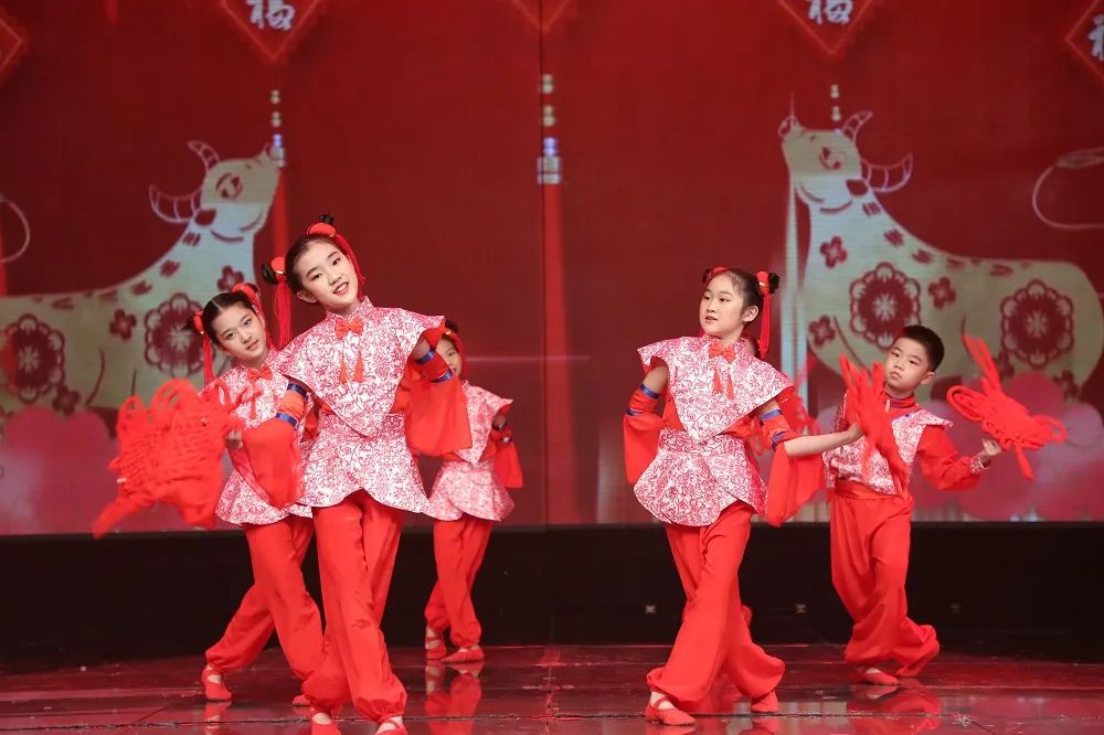 孩子學舞蹈,跳跳就可以了,為什么要參加舞蹈比賽?