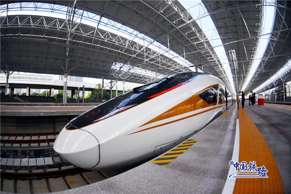 高铁一等座图片_高铁座位标志图片_高铁座座位分布图