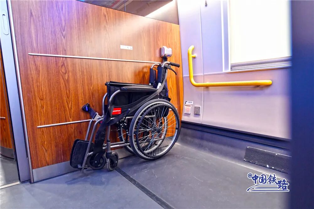 高铁座位标志图片_高铁座座位分布图_高铁一等座图片