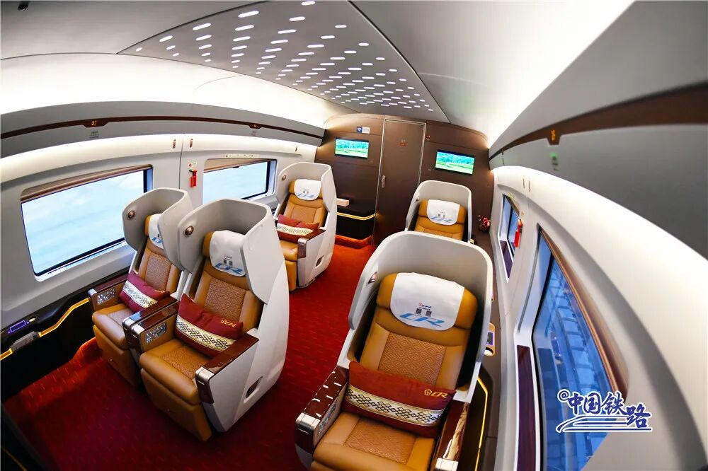 高铁一等座图片_高铁座座位分布图_高铁座位标志图片