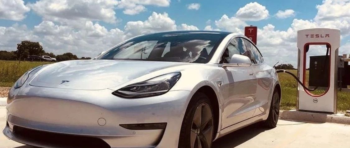 特斯拉发布标准版Model 3、中国市场Model 3价格同步下调