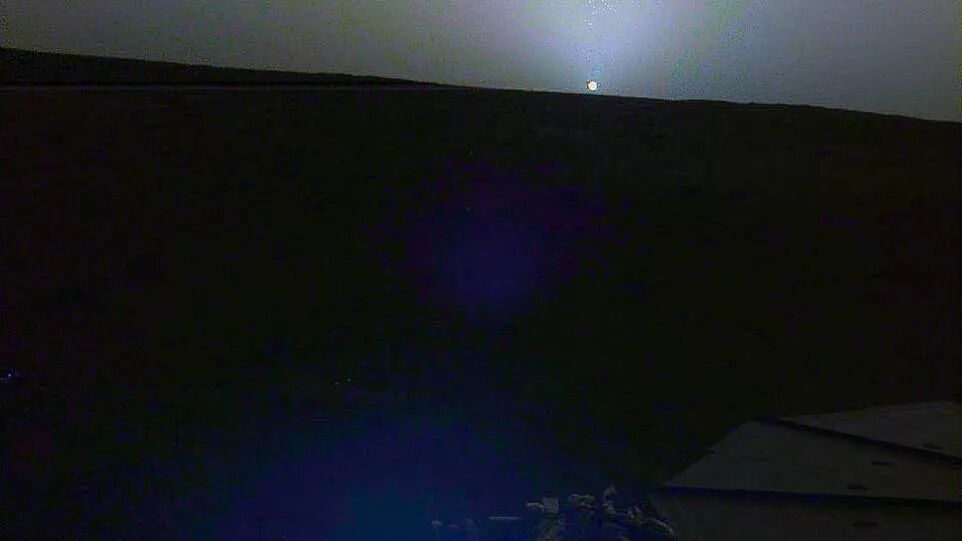 人類歷史第三次水星任務首次飛越太陽系第一行星，傳回高清照片的圖1