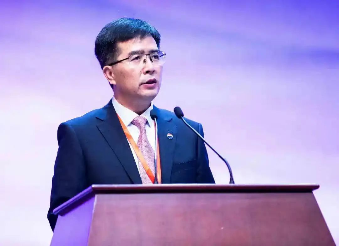热烈祝贺2020年度贵州茅台酱香系列酒全国经销商联谊会顺利召开,龍泉名品集团副总经理王丽端女士获贵州茅台酱香系列酒“最美酱人奖” 热烈祝贺2020年度贵州茅台酱香系列酒全国经销商联谊会顺利召开,龍泉名品集团副总经理王丽端女士获贵州茅台酱香系列酒“最美酱人奖”