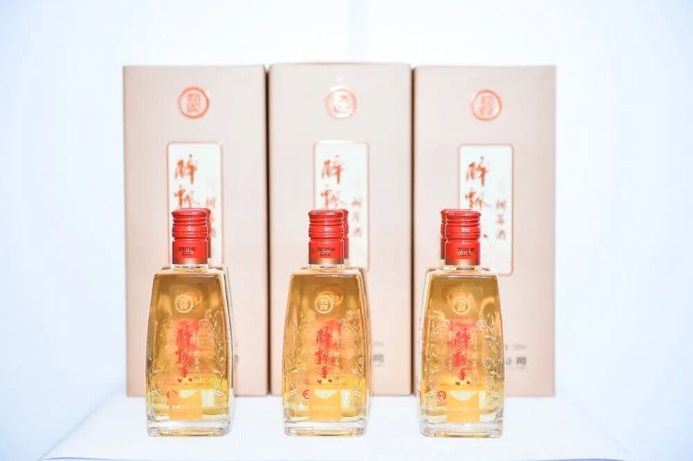 勁牌定制·精彩|龍泉名品集團(tuán)出席2020勁牌定制事業(yè)年會(huì)