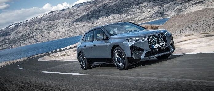 宝马电动化产品iX和i4发布，电动版M也首次亮相