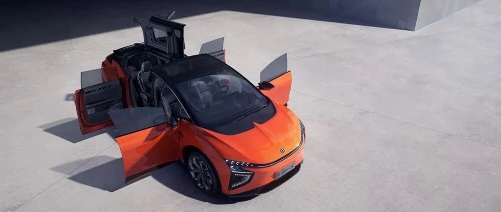 带有“自我进化”属性，高合HiPhi X定于北京车展上市